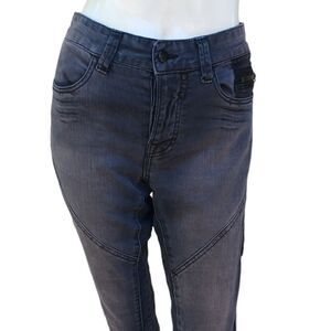 687145...Rogue Straight leg Jeans Size 30